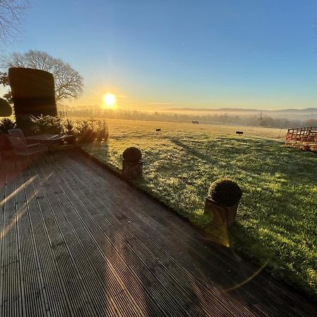 Stunning Cabin With Incredible Views Near Goodwood Rogate Zewnętrze zdjęcie